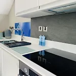 公寓 River Vista Retreat - Luxury Duplex - Views - Parking - Cycle Storage - Access Option *