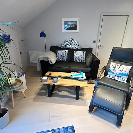 River Vista Retreat - Luxury Duplex - Views - Parking - Cycle Storage - Access Option 公寓