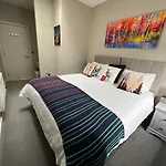 River Vista Retreat - Luxury Duplex - Views - Parking - Cycle Storage - Access Option