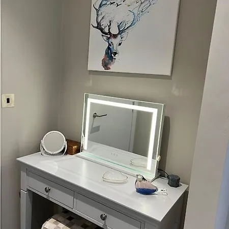 River Vista Retreat - Luxury Duplex - Views - Parking - Cycle Storage - Access Option