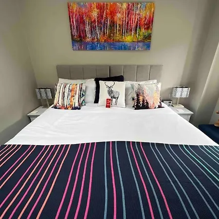 Apartment River Vista Retreat - Luxury Duplex - Views - Parking - Cycle Storage - Access Option