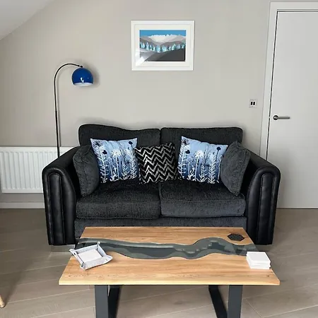 River Vista Retreat - Luxury Duplex - Views - Parking - Cycle Storage - Access Option