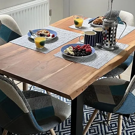 River Vista Retreat - Luxury Duplex - Views - Parking - Cycle Storage - Access Option Apartamento